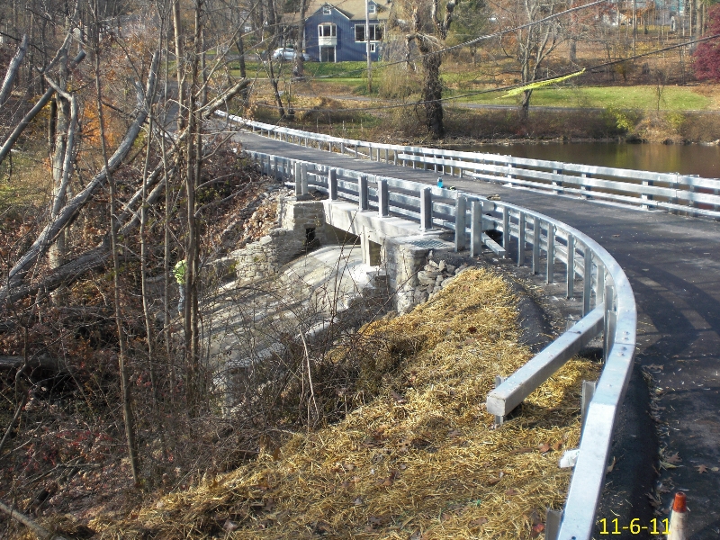 Winding bridge