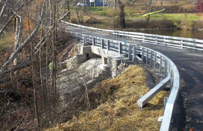 Winding bridge